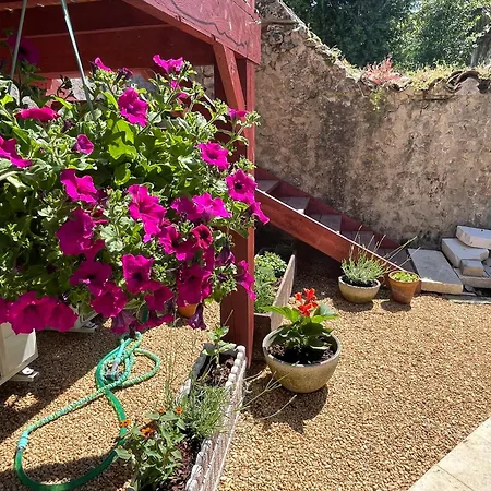 Au Pied Du Chateau * Bourdeilles