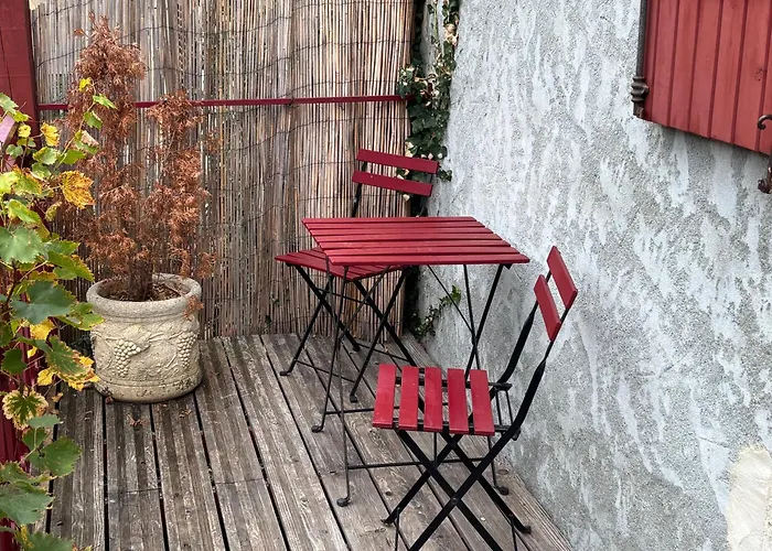 Au Pied Du Chateau * Bourdeilles