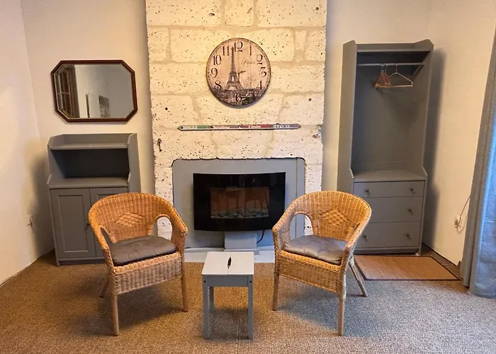 Au Pied Du Chateau * Bourdeilles